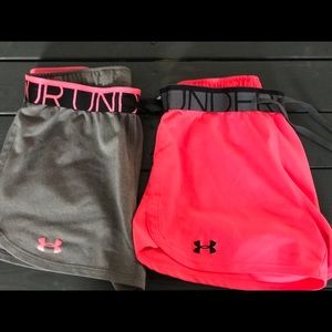 Under armor women’s workout pants comes as a set